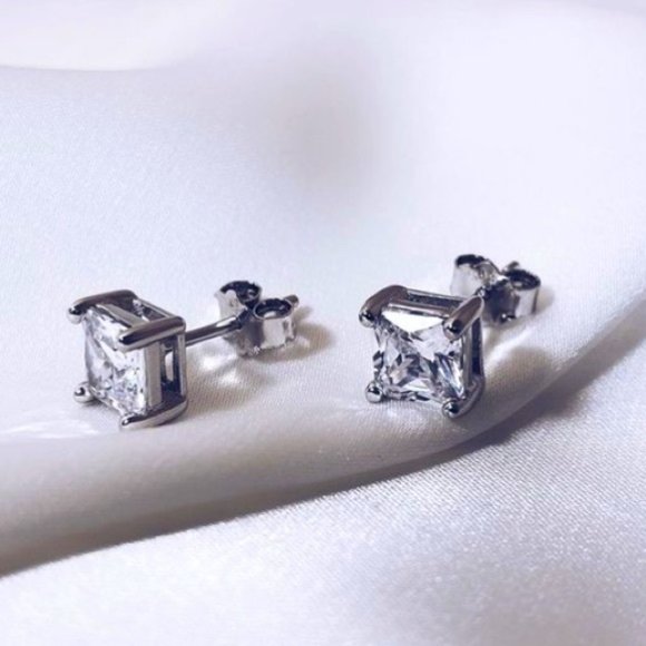 925 Sterling Silver Princess Cut Diamond Earrings - Picture 2 of 5